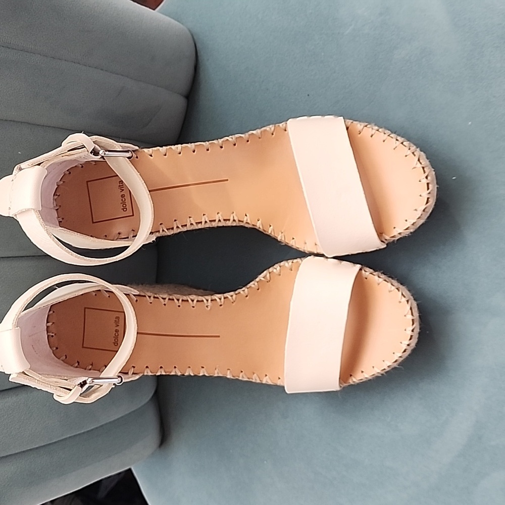 Perfect summer wedge. Dolce vita white wedge. Size 9.5.